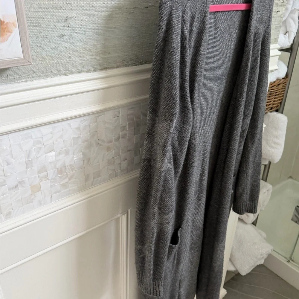 Medium Anthropologie knitted & knotted Gray Star Pattern Long Cardigan sweater